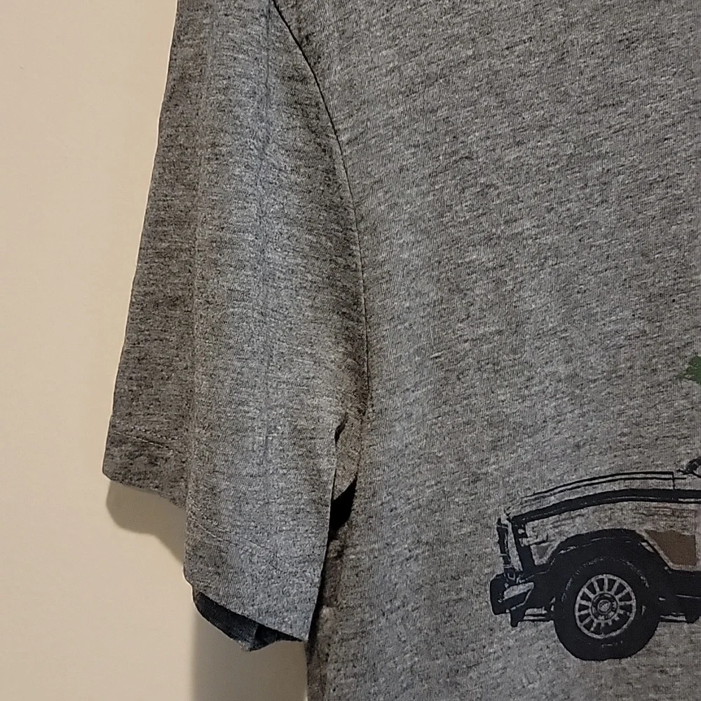 J crew mercantile size small xmas truck xmas tree shirt t shirt